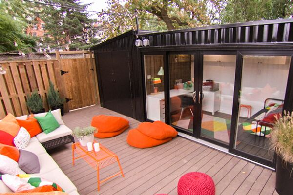 Ways to use a shipping container: Entertaining Space